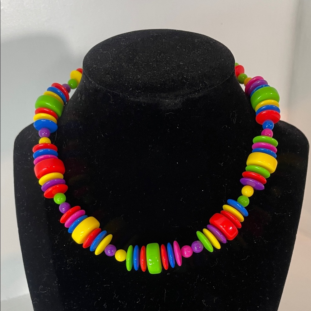 Vintage 90s Avon Rainbow Beaded Necklace 15”